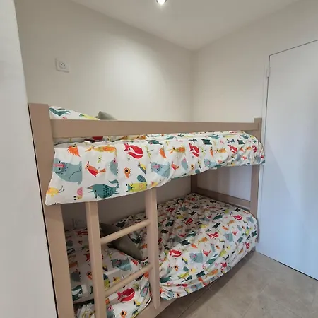 Cozy Proche Plages Et Gare Апартаменты *